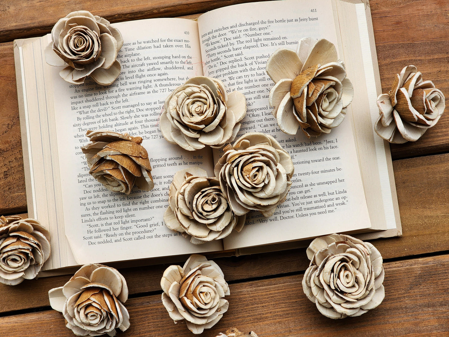 Wood Flowers, Skin Thick Petal Rose (Set of 12)