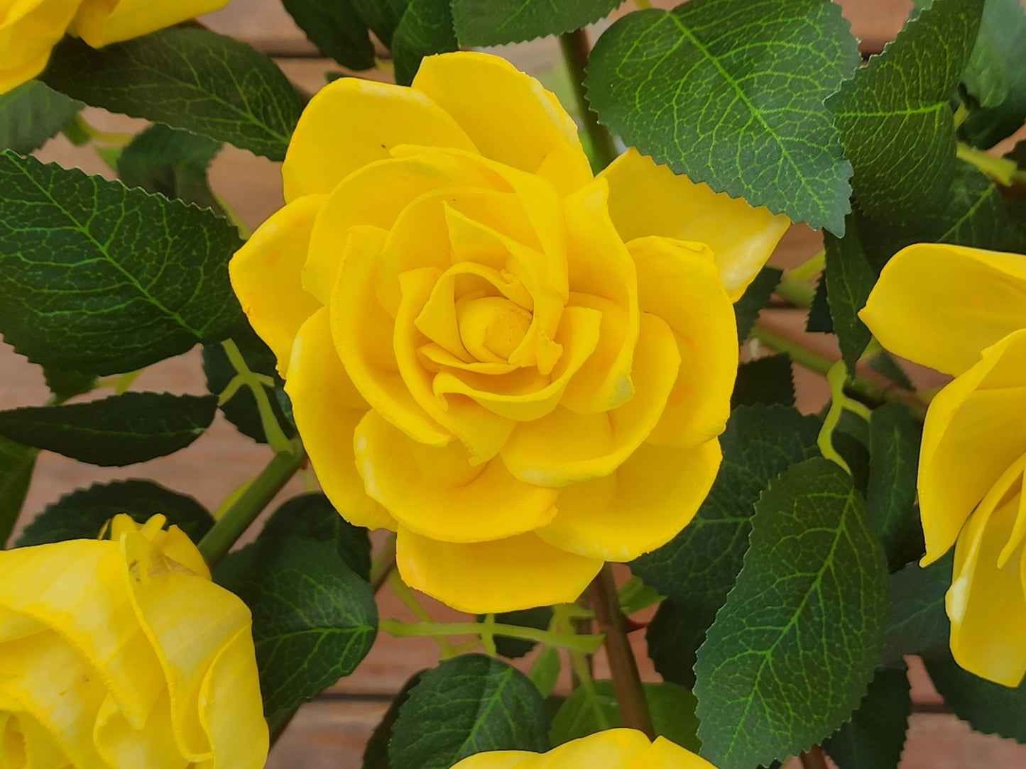 1 Dozen Yellow Wood Roses with Stems