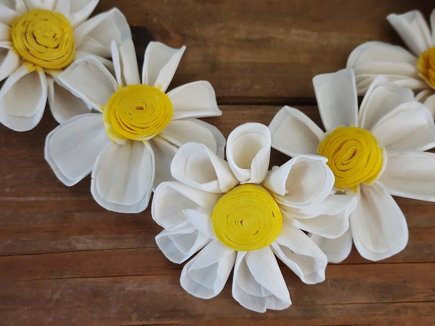 Wood Flowers, Yellow Center Daisy (Set of 12)