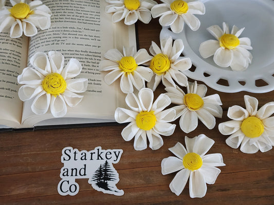 Wood Flowers, Yellow Center Daisy (Set of 12)