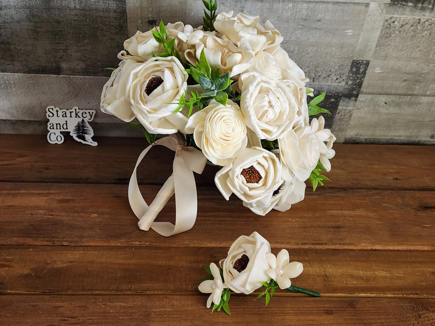 Classic Wedding Bouquet with a matching Boutonniere in Ivory