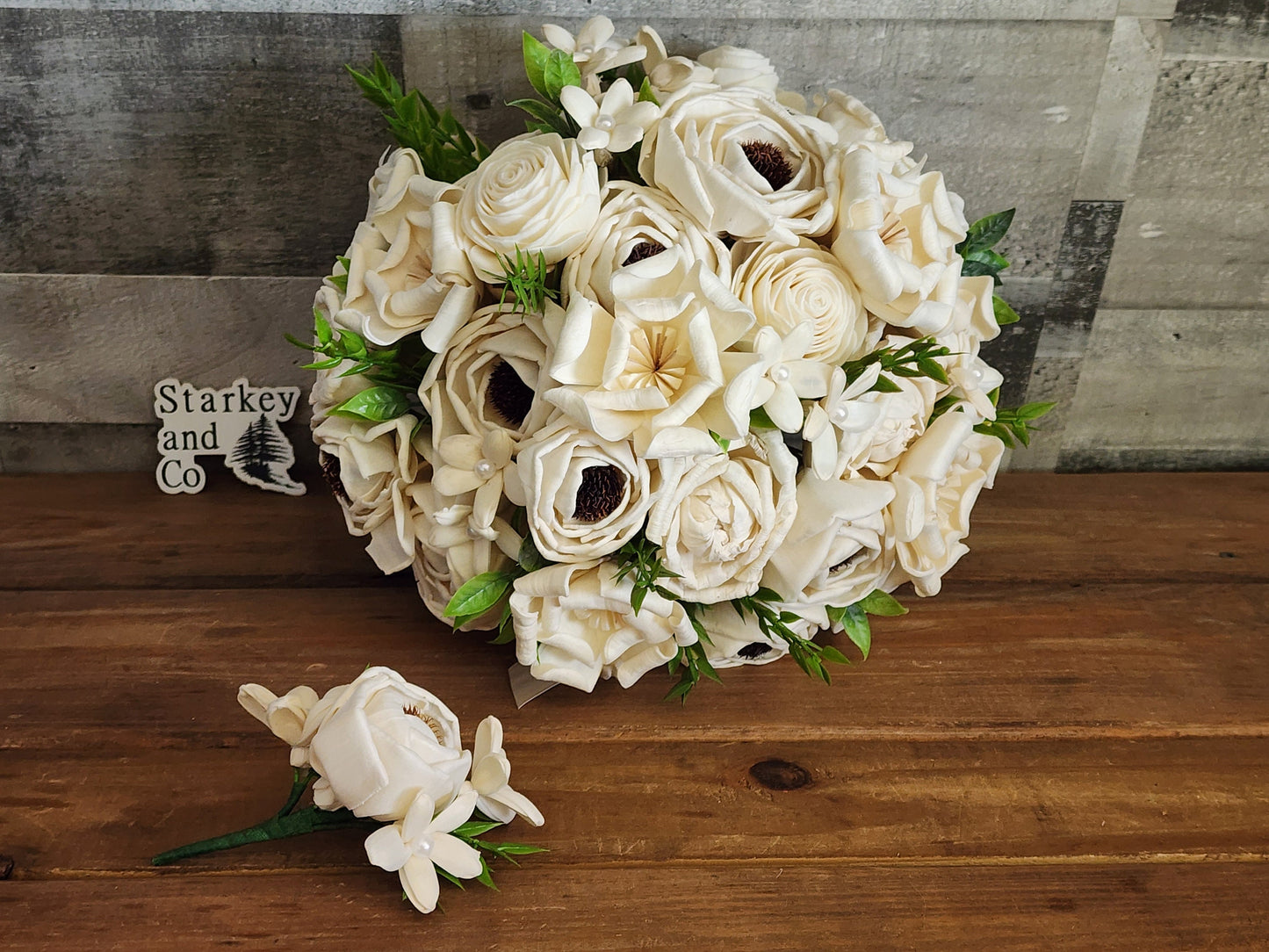 Classic Wedding Bouquet with a matching Boutonniere in Ivory