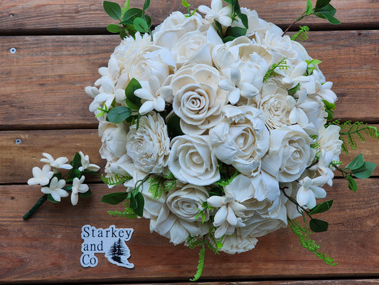 Classic Wedding Bouquet with a matching Boutonniere in Ivory