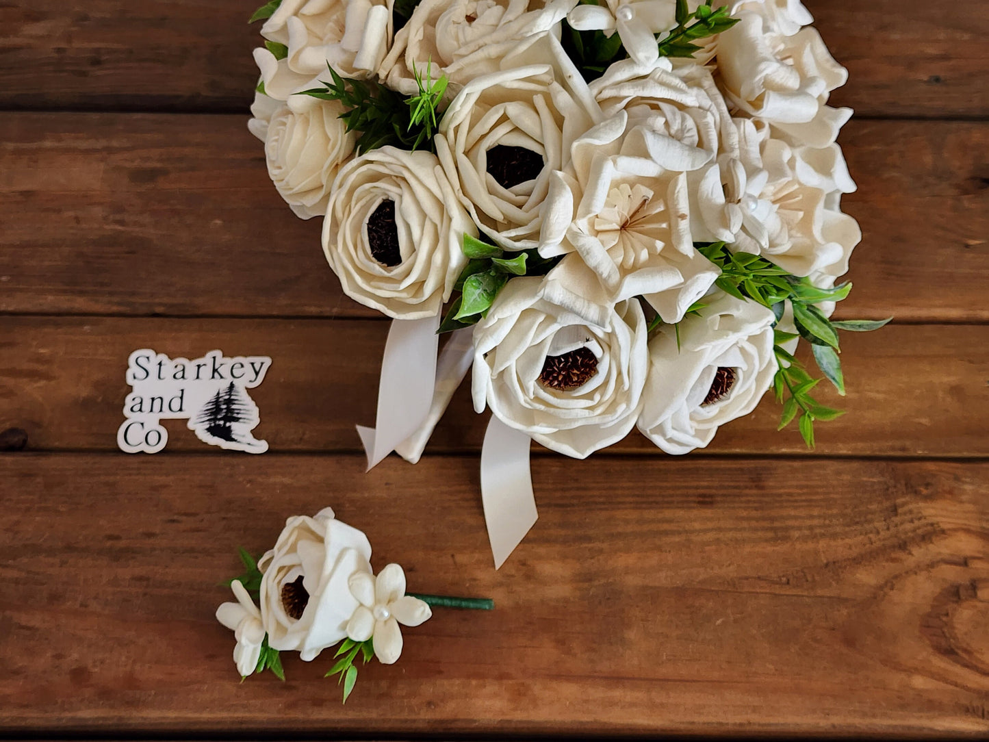 Classic Wedding Bouquet with a matching Boutonniere in Ivory
