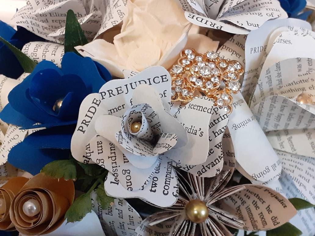 Wedding Bouquet w/ Pride and Prejudice Book Page Flowers, Jane Austen Wedding Theme, Bouquet accented w/ Brooches, Vintage Style Bride