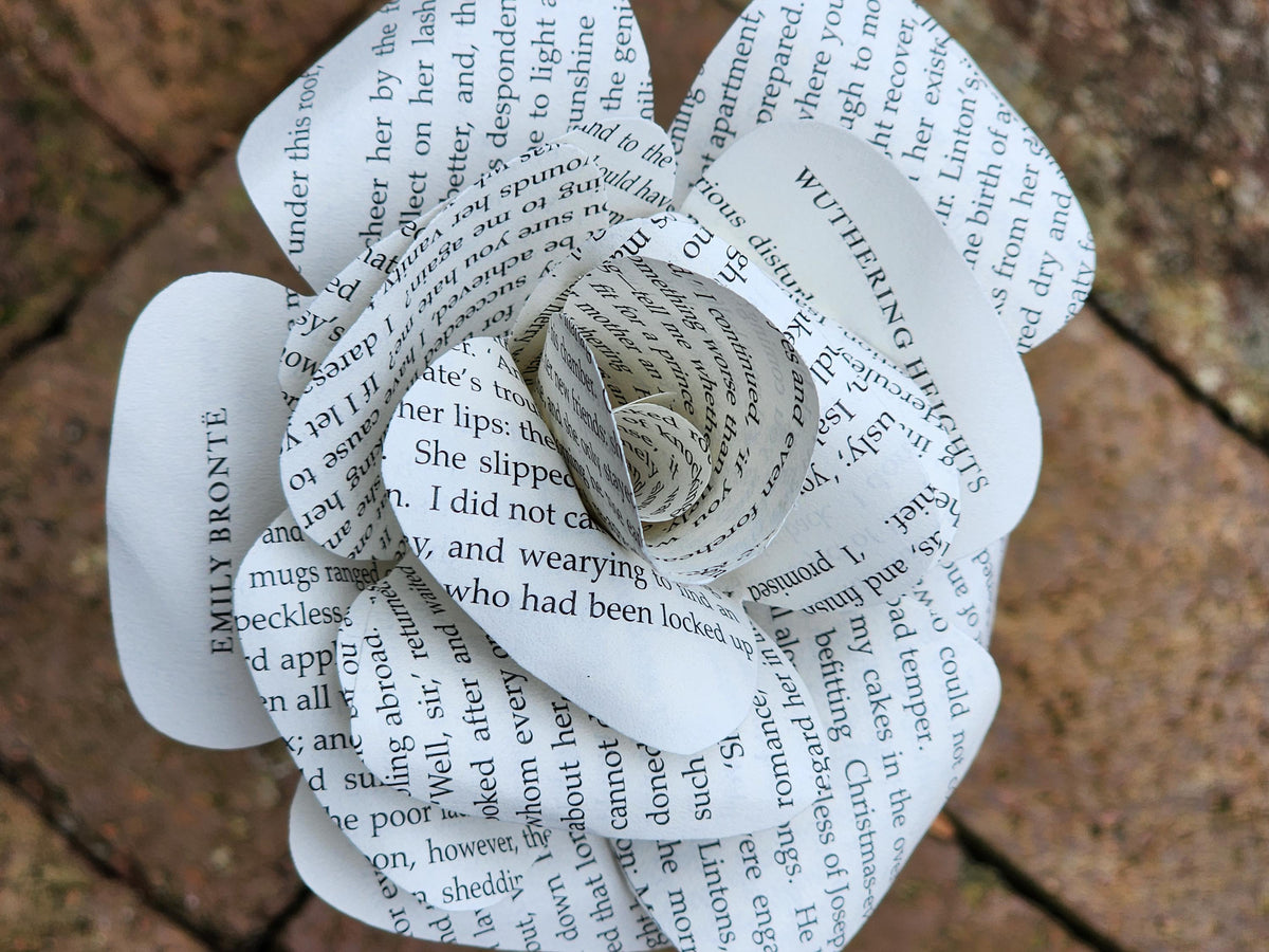 Wuthering Heights Book Roses, Book Page Flowers, Handmade Paper Roses, Literary Gift, Classic Literature, Book Lover Decor, Emily Bronte