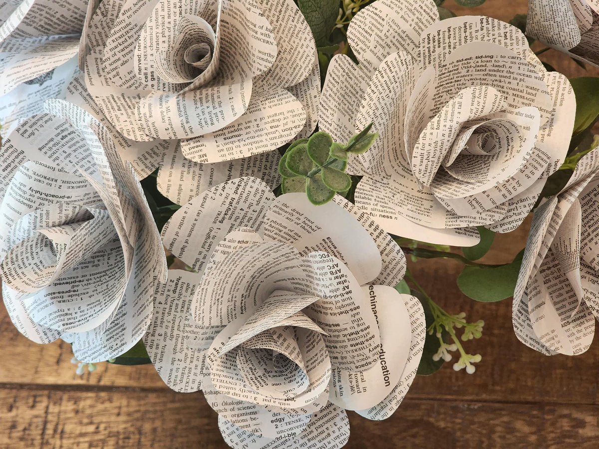 Dictionary Book Page Roses, Book Page Flowers, Handmade Paper Roses, Literary Gift, Book Lover Decor, Book Art, Teacher Appreciation Gift