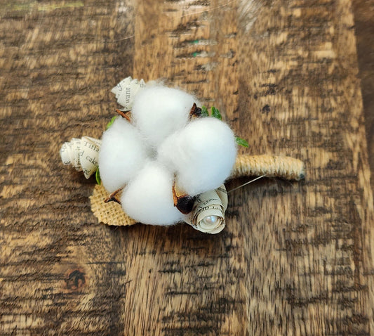 Groom or  Groomsmen Boutonniere – Natural Cotton & Book Page Rosettes with Pearl Accents, Rustic Literary Wedding Flower, Farmhouse Wedding